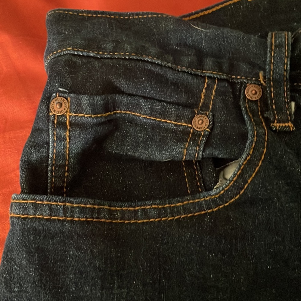 Old Navy Athletic Fit Jeans - Picture 4 of 9